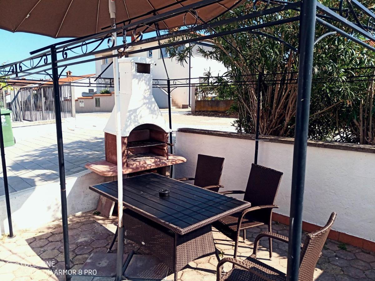 Abelia Pool View Studio Пула Екстер'єр фото